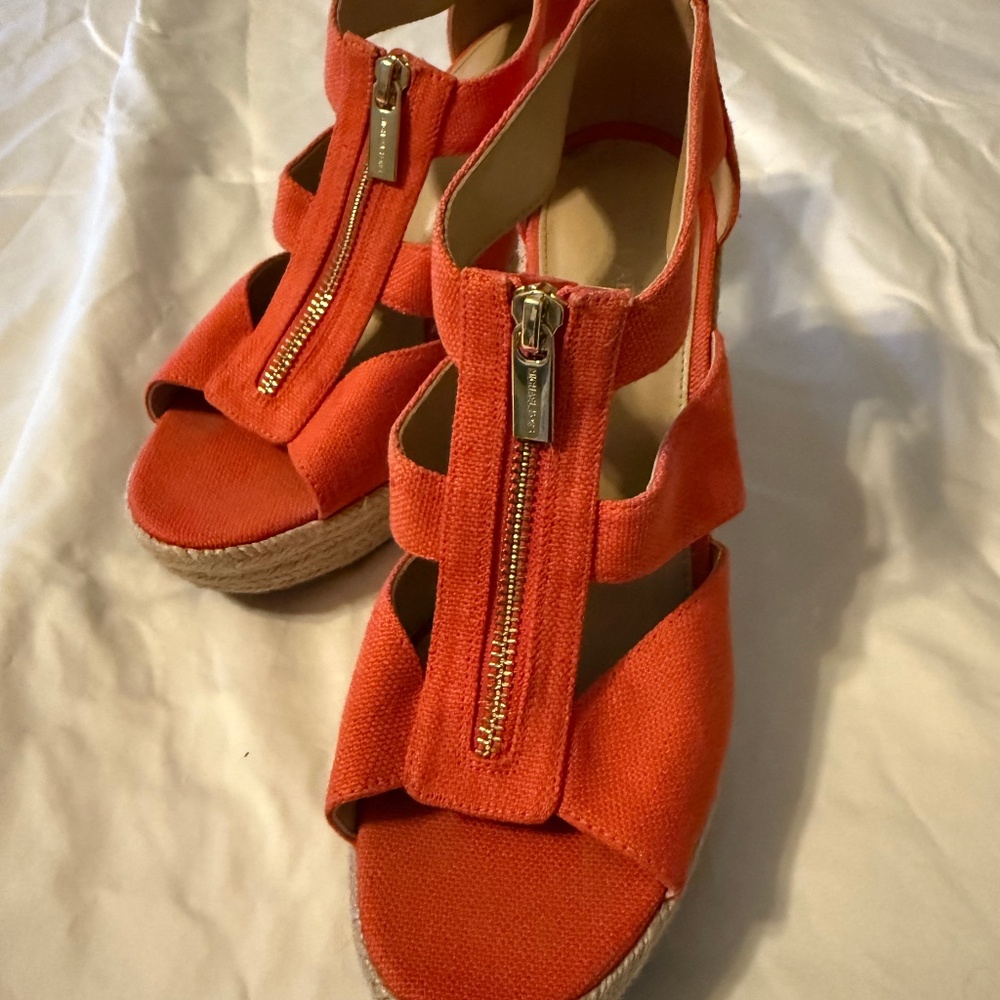 7.5 Michael Kors Coral Espadrilles